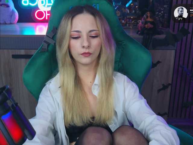 Korol-Eva live cam on BongaCams