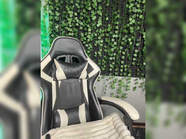 Korol-Eva live cam on BongaCams