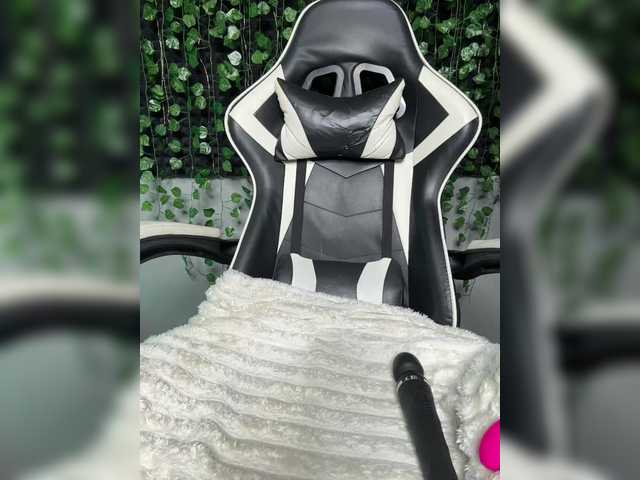Korol-Eva live cam on BongaCams