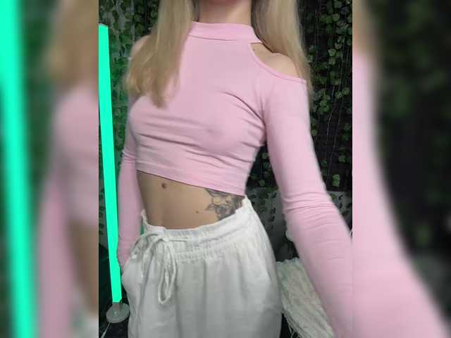 Korol-Eva Live Cam on BongaCams