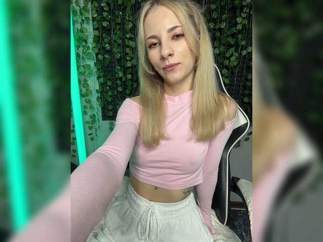 Korol-Eva live webcam show