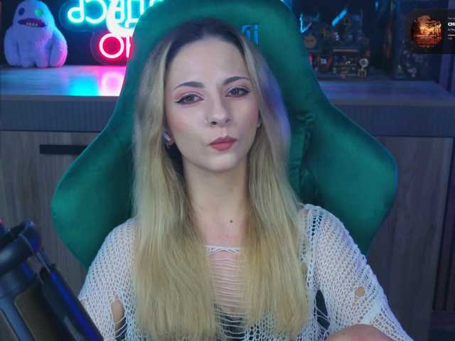 Korol-Eva live cam on BongaCams