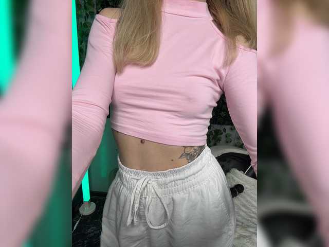 Korol-Eva live cam on BongaCams