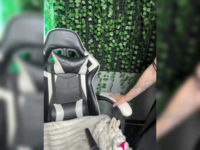Korol-Eva live cam on BongaCams