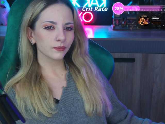 Korol-Eva, live now on BongaCams