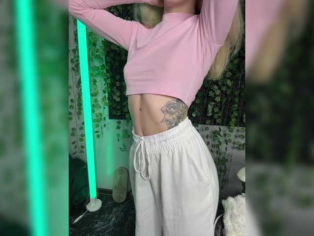 Korol-Eva live cam on BongaCams