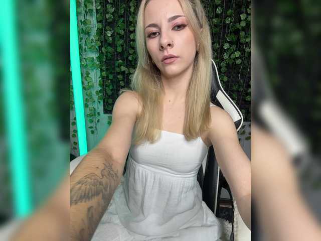 Eva_Kit live webcam show