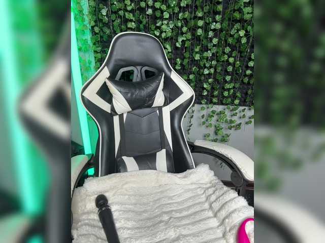 Eva_Kit live cam preview