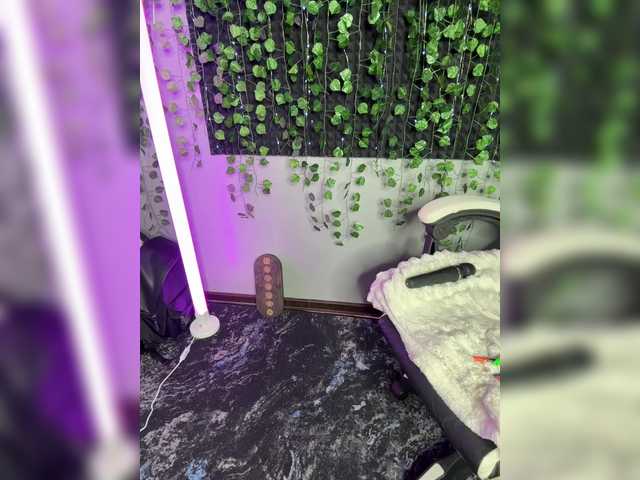 Korol-Eva live cam on BongaCams