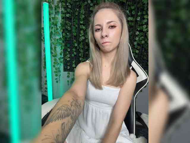 Korol-Eva Sex Cam Show