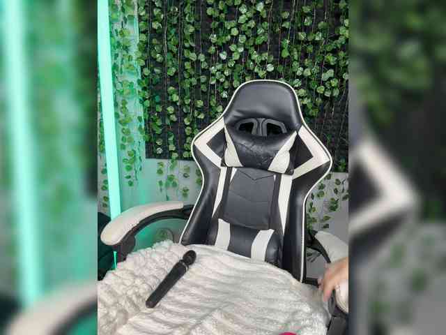 Eva_Kit webcam