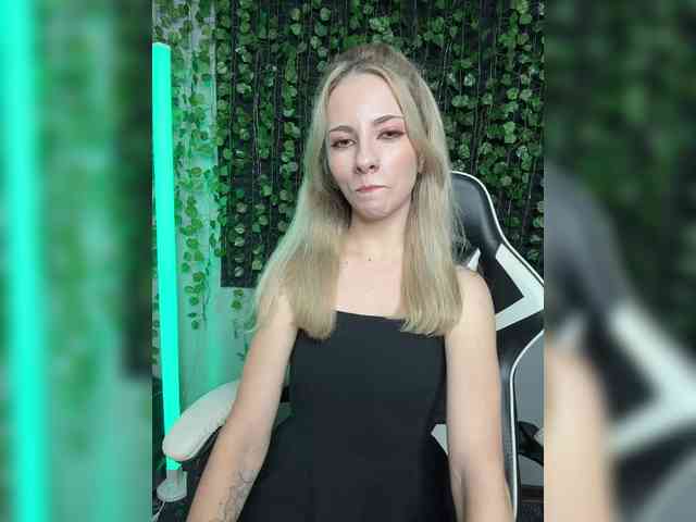Korol-Eva Sex Cam Show