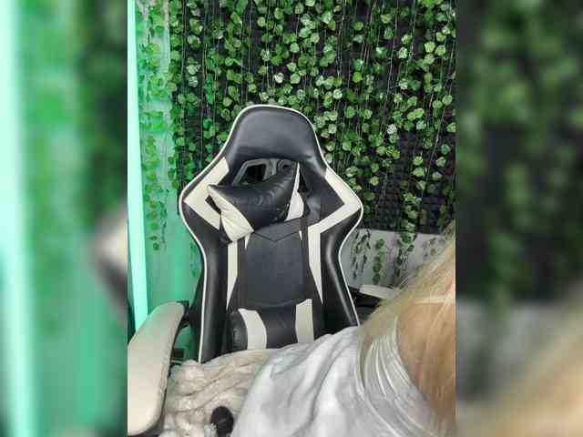Eva_kit's cam show statistics and live stream