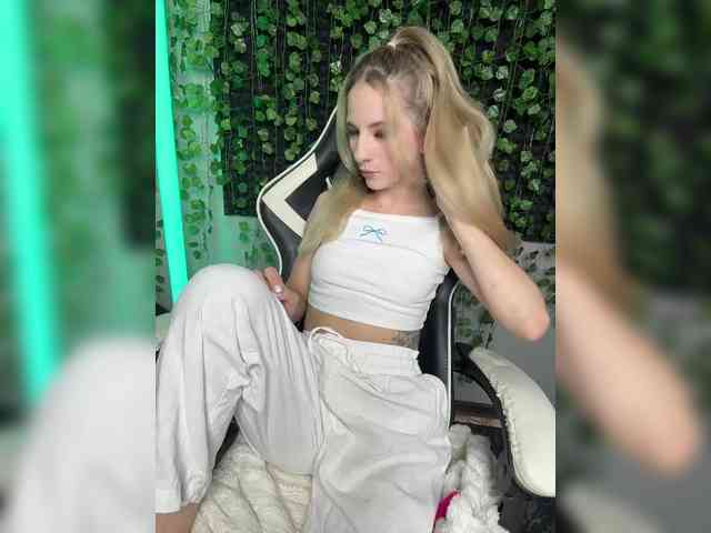 Eva_Kit webcam