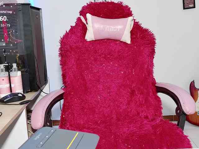 RoxaneEvans webcam