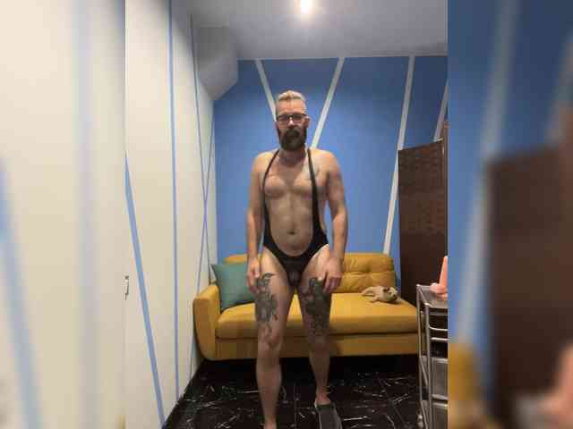 SexSparrow Sex Cam Show