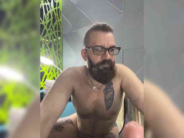 SexSparrow Sex Cam Show
