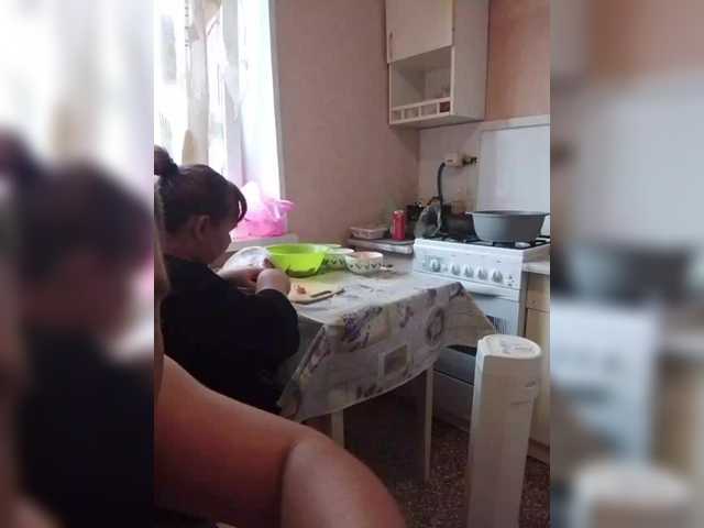 Ekaterina2019 live cam on BongaCams