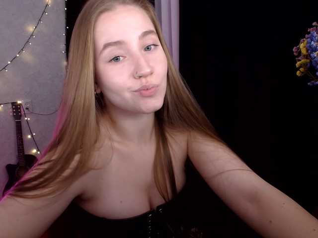 SindiWatson live cam preview