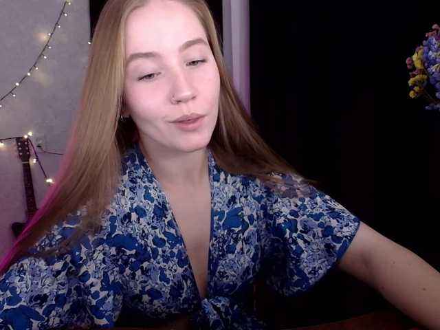 SindiWatson, live now on BongaCams