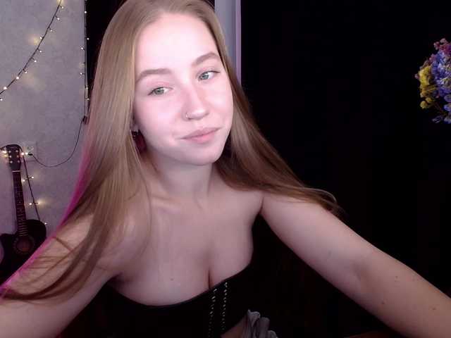 SindiWatson live cam preview