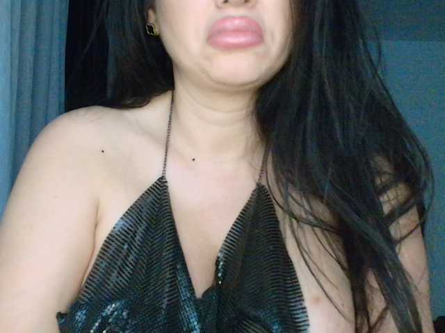 Asyia live cam on BongaCams