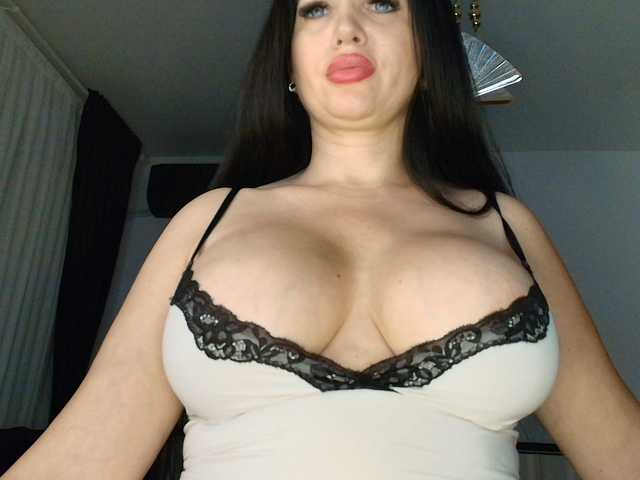 Asyia live cam on BongaCams