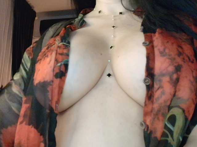 Asyia live cam on BongaCams