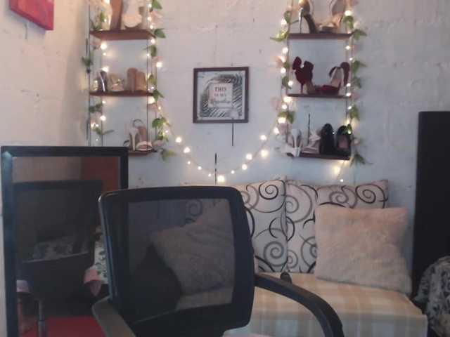 missrosariostepmoan live cam on BongaCams