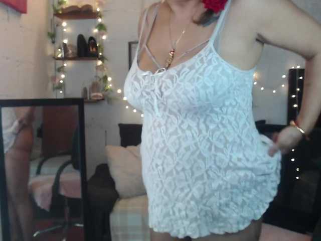 missrosariostepmoan live cam on BongaCams