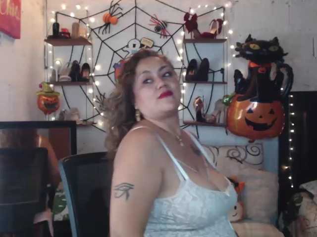 missrosariostepmoan live cam on BongaCams