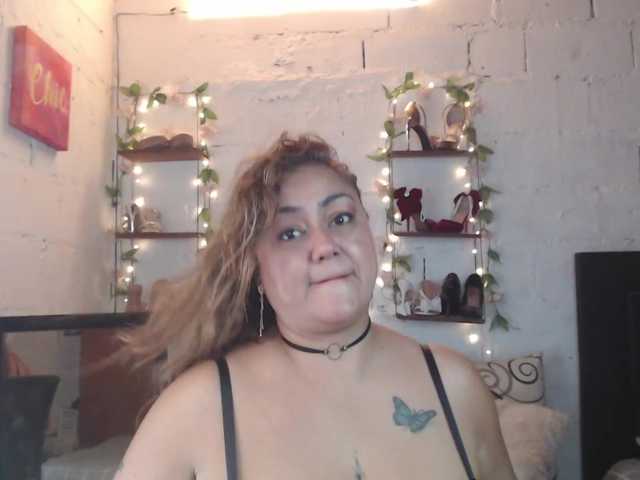 missrosariostepmoan live webcam show