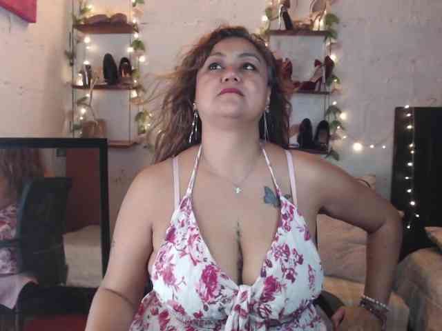 missrosariostepmoan webcam