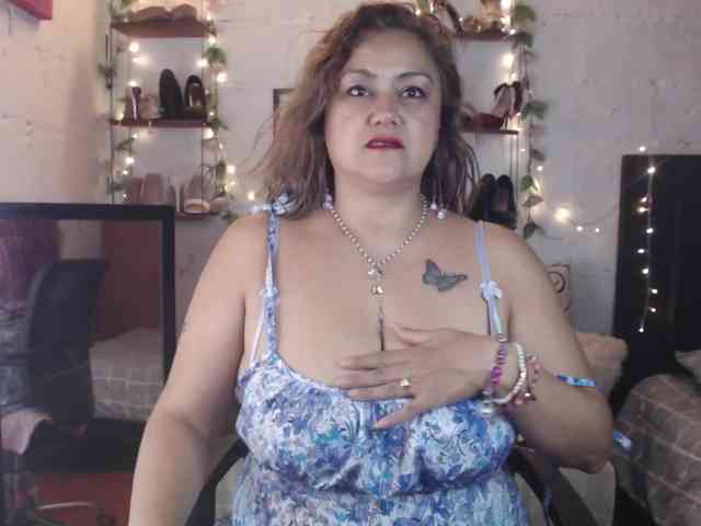 missrosariostepmoan webcam