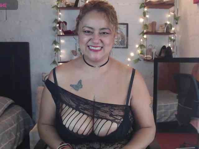 missrosariostepmoan webcam
