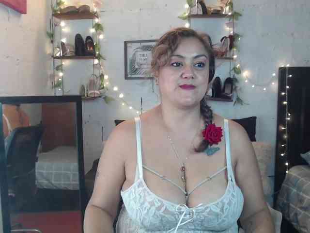 missrosariostepmoan webcam