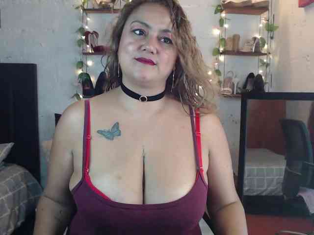 missrosariostepmoan webcam