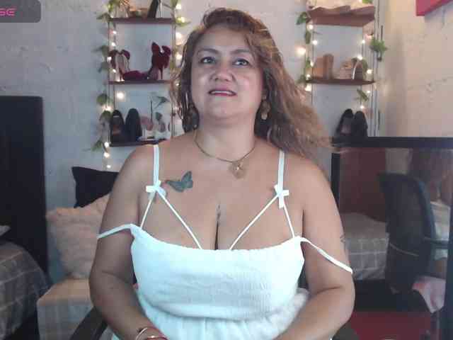 missrosariostepmoan webcam