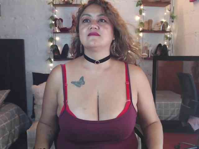 missrosariostepmoan webcam