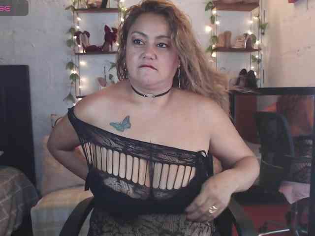 missrosariostepmoan webcam