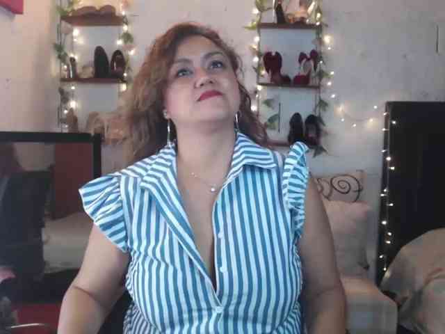 missrosariostepmoan webcam