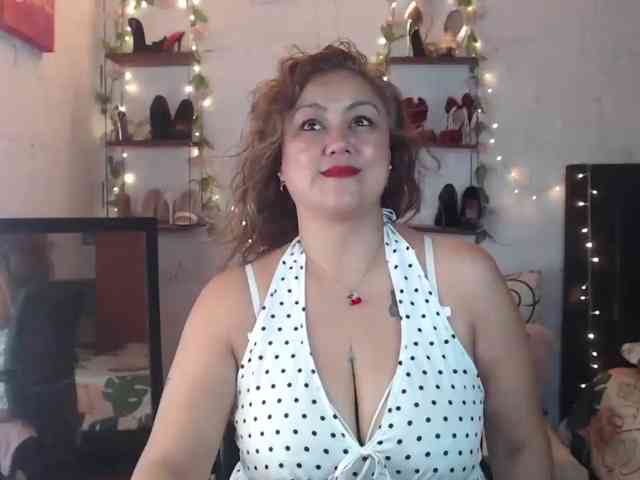 missrosariostepmoan webcam