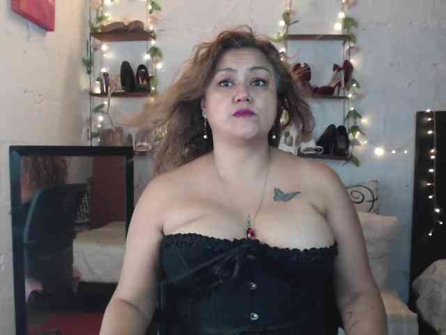 missrosariostepmoan webcam