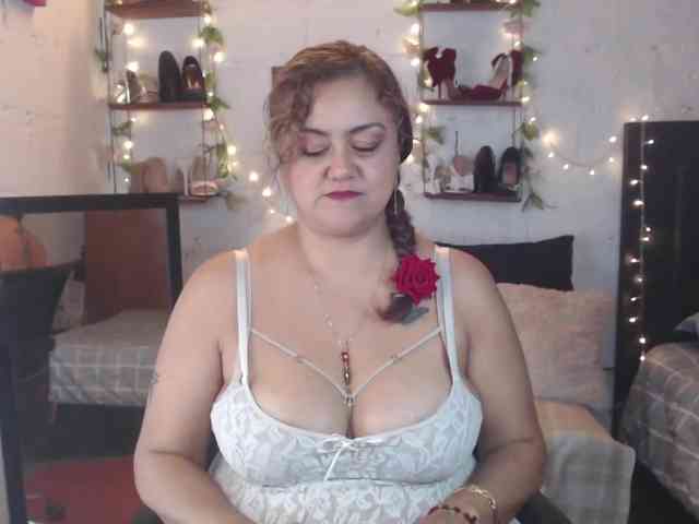 missrosariostepmoan webcam