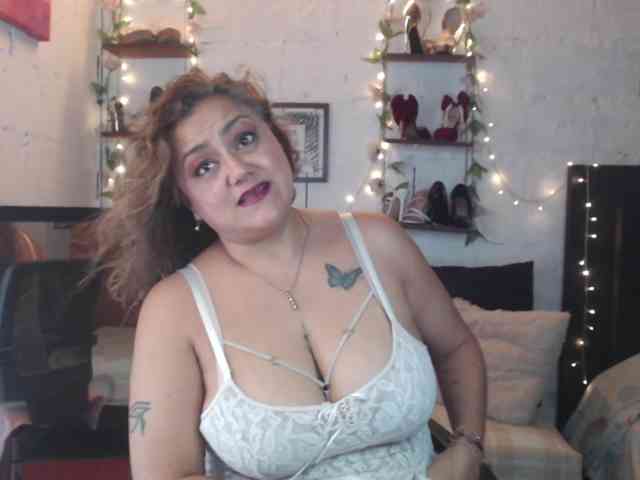 missrosariostepmoan webcam