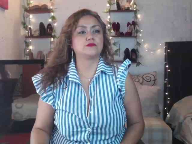 missrosariostepmoan webcam