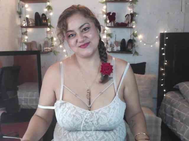 missrosariostepmoan webcam