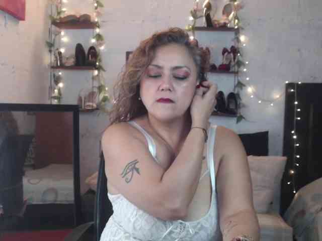 missrosariostepmoan webcam