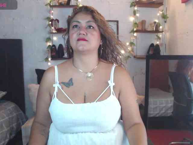 missrosariostepmoan webcam