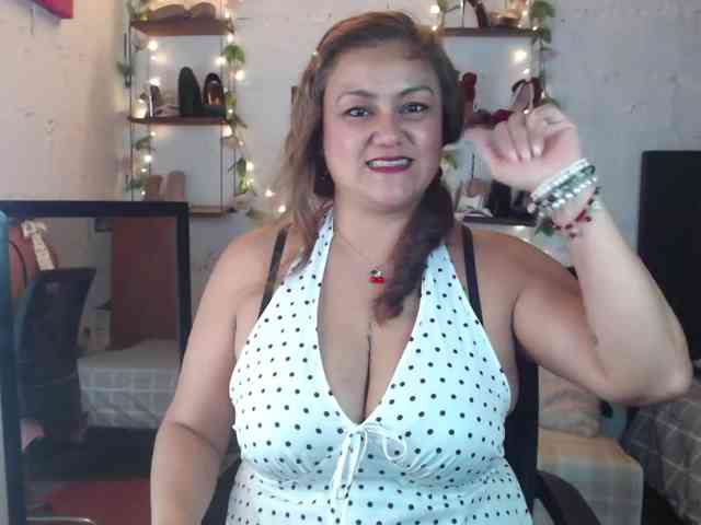missrosariostepmoan webcam